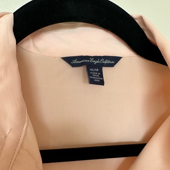 American eagle pink blouse with rose gold studded detail size XS - Picture 4 of 5